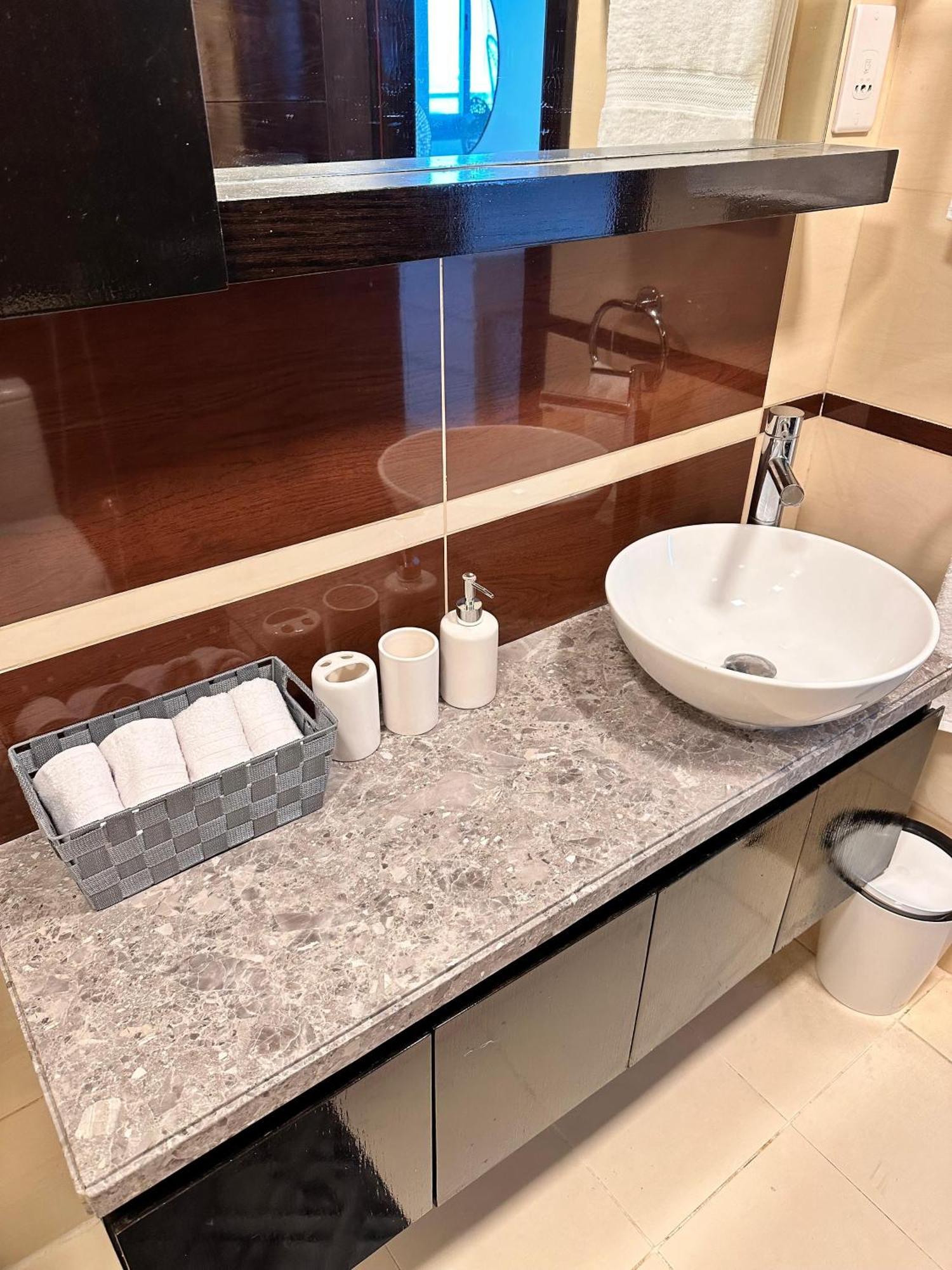 شقة Wonderful 1bd With Full Marina View *